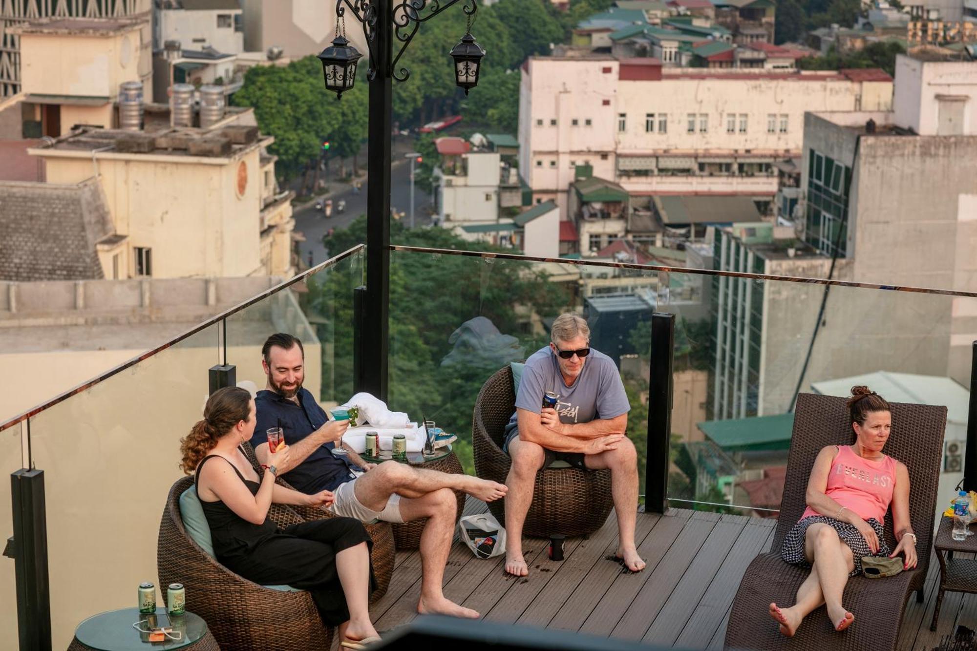 May De Ville Corner Hotel ハノイ市 エクステリア 写真