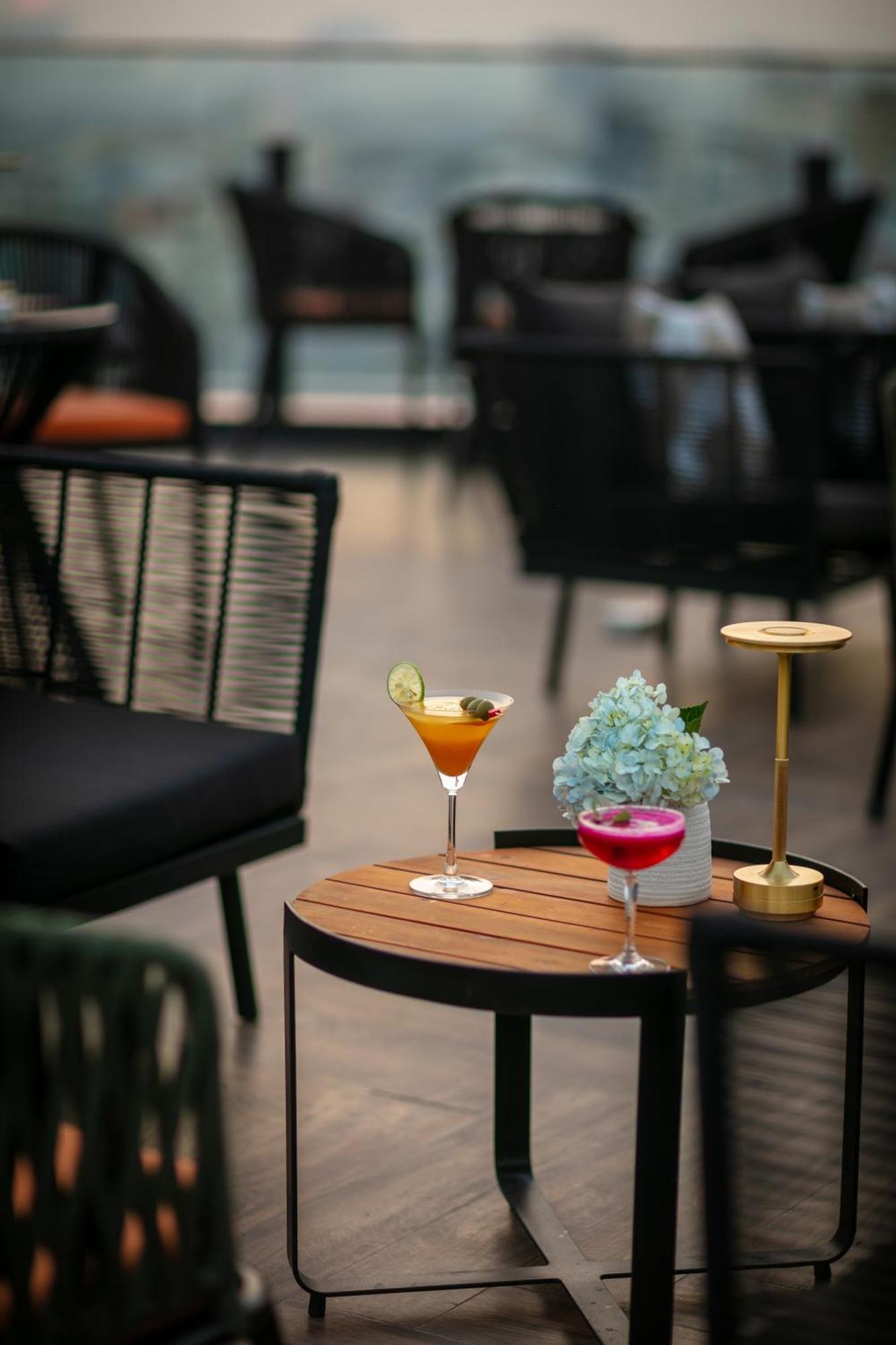 May De Ville Corner Hotel ハノイ市 エクステリア 写真