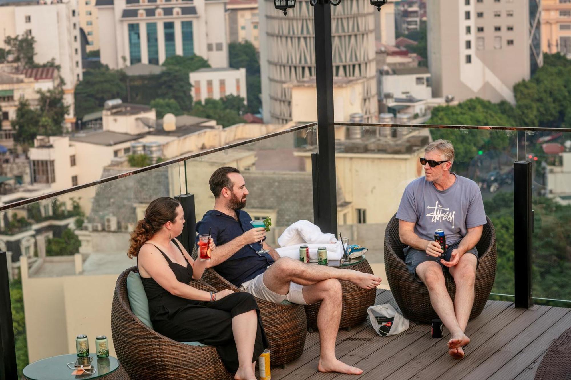 May De Ville Corner Hotel ハノイ市 エクステリア 写真