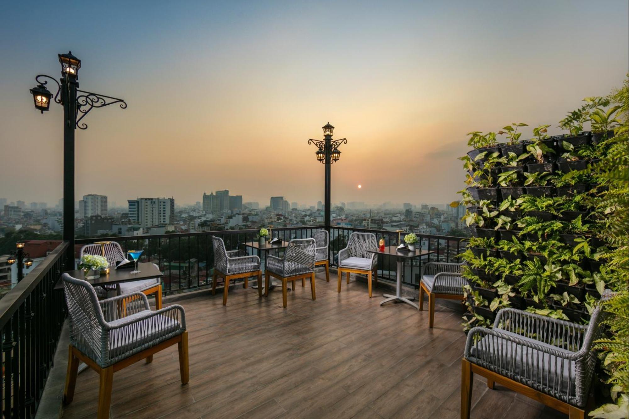 May De Ville Corner Hotel ハノイ市 エクステリア 写真